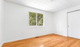 107 Huckleberry Rd, North Kingstown, RI 02852