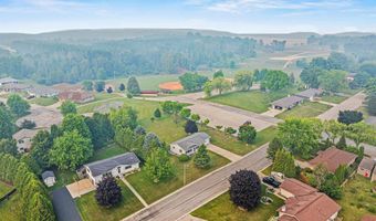 405 W GREENFIELD Ave, Algoma, WI 54201