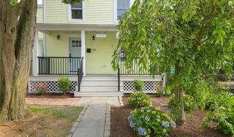 13 Carey St, Newport, RI 02840