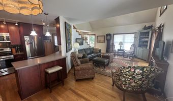 10 Greenbrier Dr, Alderson, WV 24910