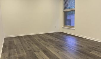 3318 WOODBURN VILLAGE Dr 32, Annandale, VA 22003