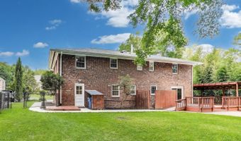 2403 SHERWOOD HALL Ln, Alexandria, VA 22306