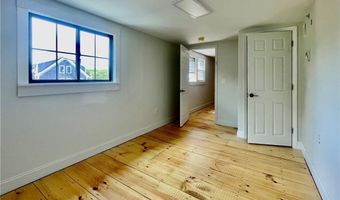 5 John St 2, Bristol, RI 02809