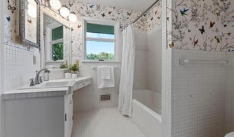 1102 Benton St, Anoka, MN 55303