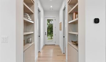 609 SW 4th St, Bentonville, AR 72712