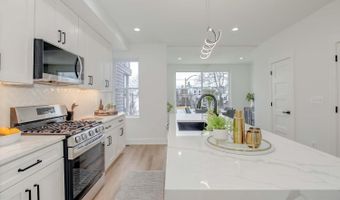 810 MADISON St NW, Washington, DC 20011