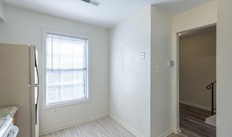 929 ROLFE St S 2, Arlington, VA 22204