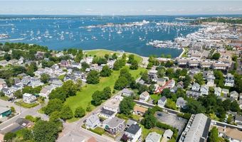 40 Grafton St, Newport, RI 02840