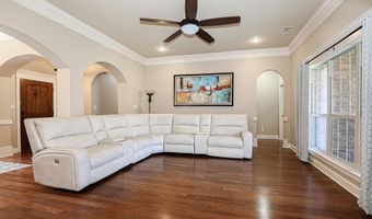 4006 Edgewater Dr, Benton, AR 72109