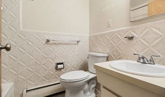1257 Island Dr 101, Ann Arbor, MI 48105