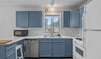 95 Blanding Ave, East Providence, RI 02914