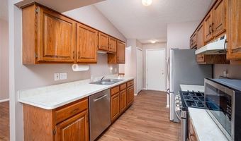 14810 Paris Ct, Allen Park, MI 48101