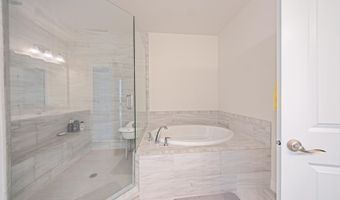 3081 N Spurway Dr, Ann Arbor, MI 48105