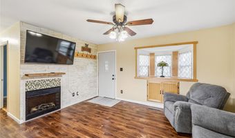 708 5th St SE, Altoona, IA 50009