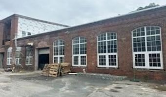 70 Moshassuck Rd A, Lincoln, RI 02865