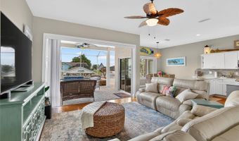 806 EAGLE Ln, Apollo Beach, FL 33572
