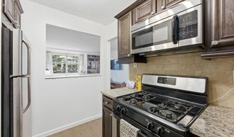 2030 N ADAMS St 911, Arlington, VA 22201