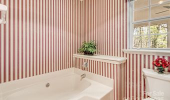 456 Mills Gap Rd, Arden, NC 28704