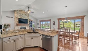 904 Eagle Creek Blvd SW, Altoona, IA 50009