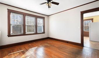 130 Wollaston St, Cranston, RI 02910