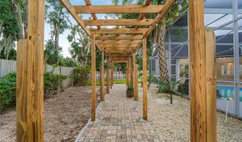 2286 LAKE FRANCIS Dr, Apopka, FL 32712