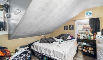 423 Pine St, Central Falls, RI 02863