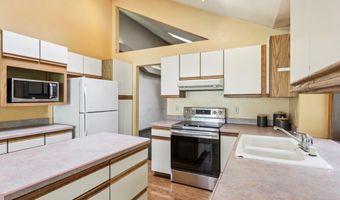 13 Apple Hill Cir, Madison, WI 53717