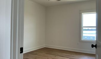 5067 Nebraska St, Bay St. Louis, MS 39520