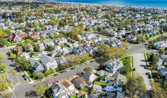 425 Washington Ave, Avon By The Sea, NJ 07717