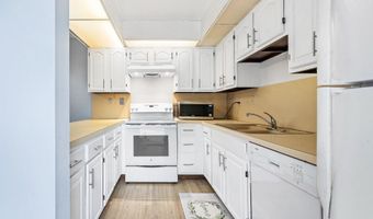 9 Atrium Cir A, Atlantis, FL 33462