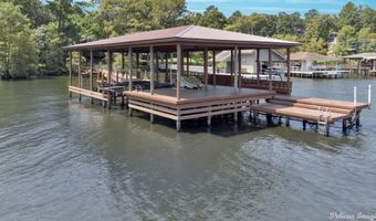 5617 S Lakeshore Dr, Shreveport, LA 71119