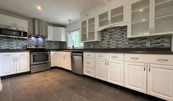 510 Maple Rdg, Albion, MI 49224