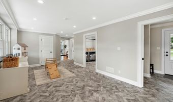 2458 RIVERBEND Rd, Allentown, PA 18103