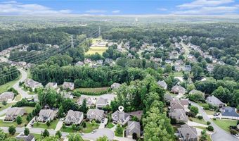 1963 Heatherbrooke Ln, Acworth, GA 30101