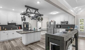 967 Five Points Rd, Barnesville, GA 30204