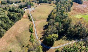 2004 SEVEN MEADOWS Ln, Appomattox, VA 24522