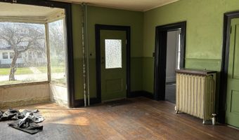 615 1st Ave, Ackley, IA 50601
