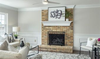 172 Log Hill Ln, Ballwin, MO 63011