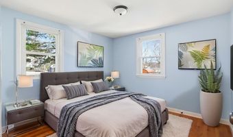 18-20 Genetti Cir, Bedford, MA 01730