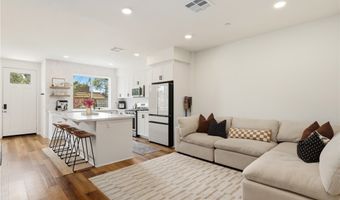 2771 W Pepper Tree Dr 11, Anaheim, CA 92801