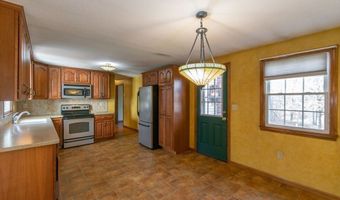 853 S West St, Agawam, MA 01030