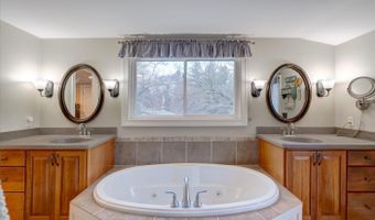 7422 Loy Rd, Arena, WI 53503
