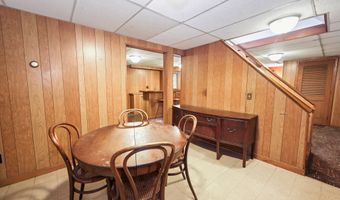 32 Loveland Ln, Bristol, CT 06010