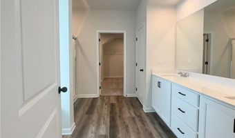 596 Rodeo Dr, Auburn, GA 30011