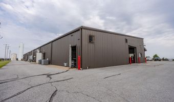 3100 S Elliott Ave, Aurora, MO 65605