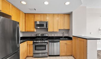 3600 S GLEBE Rd 330W, Arlington, VA 22202