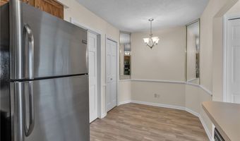 660 Youngs Rd E, Amherst, NY 14221