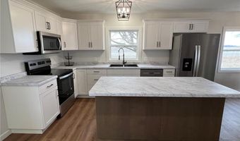 50026 290th St, Austin, MN 55912