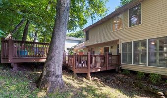 1008 Westrun Dr, Ballwin, MO 63021