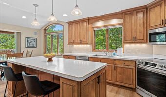 12852 Essex Way, Apple Valley, MN 55124